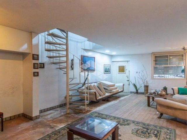 Sobrado à venda com 3 quartos 400 m² no bairro Floresta
