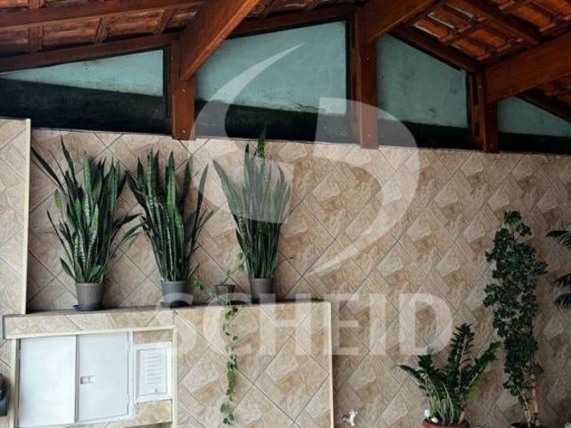 Sobrado à venda com 3 quartos, 1 suíte e 2 vagas no Jardim Marajoara!