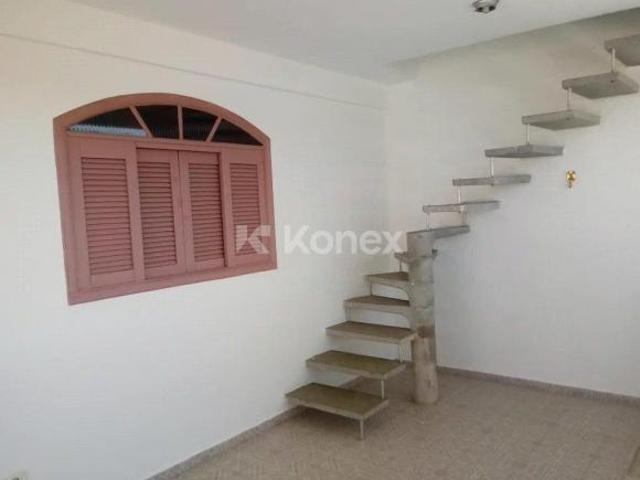 Sobrado à venda com 3 quartos em Cidade Tiradentes, São Paulo