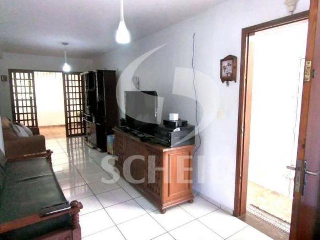 Sobrado a venda com 3 Quartos, sendo 1 suíte, Parque das Árvores