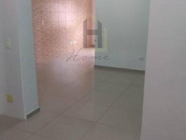 Sobrado à venda com 81 metros 2 dormitórios. Vila Alzira. Santo André
