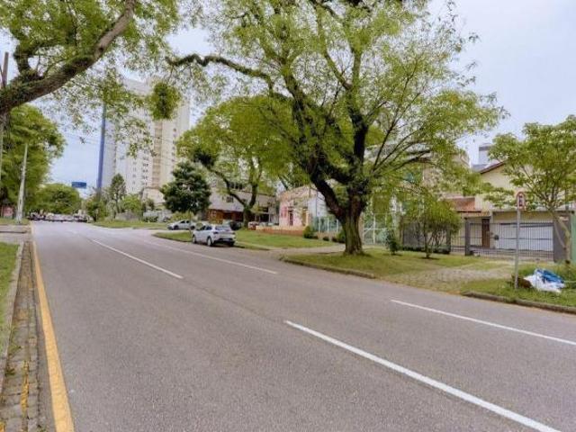 Sobrado a venda Água Verde Curitiba/PR