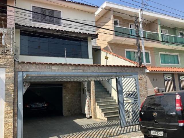 SOBRADO À VENDA DE 3 DORMITÓRIOS DE 217M E 3 VAGAS DE GARAGEM NA VILA MAZZEI