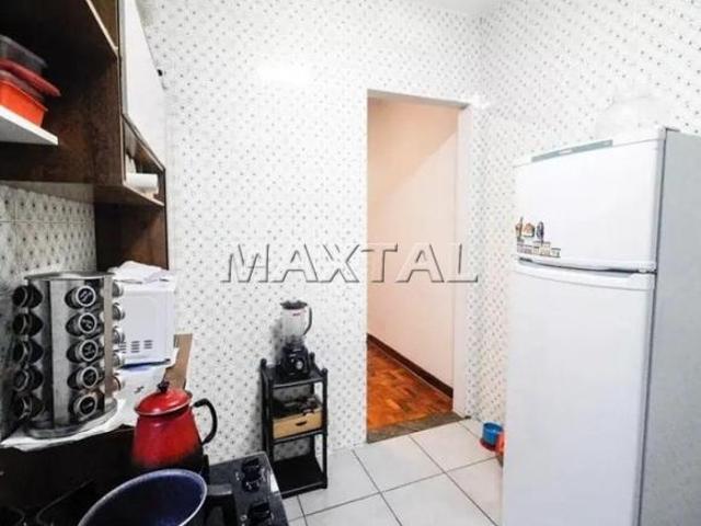 Sobrado á venda de 100m², com 2 dormitórios espaçosos e 1 vaga de garagem