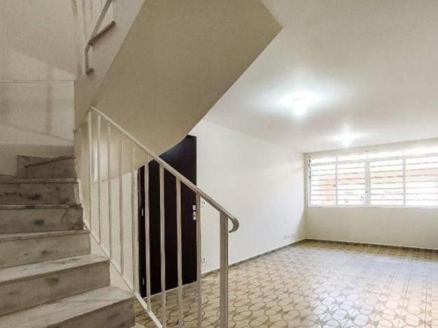 Sobrado á venda de 156m² com 3 quartos, sendo 1 suíte e 2 vagas Vila Sônia