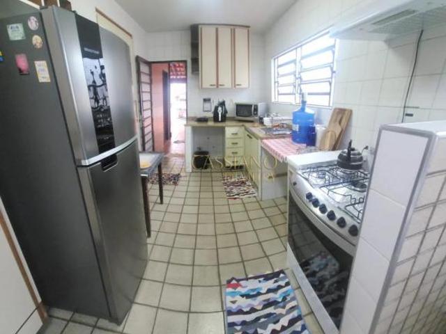 Sobrado à venda de 201m² | 04 dormitórios, sendo 01 suíte e 02 vagas de garagem | Jardim das Industr
