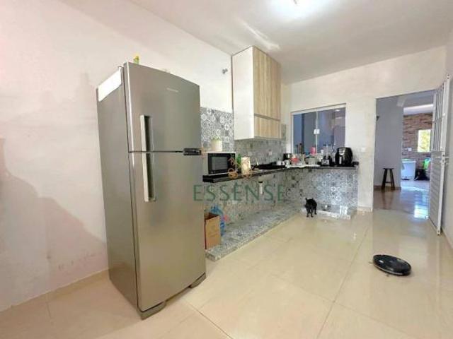 Sobrado à Venda de 250 m² na Chácara Ceres em Suzano/SP: 05 dormitórios