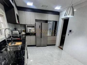 Sobrado à venda de 250m² | 04 dormitórios, sendo suítes e 03 vagas de garagem | Jardim das Indústria