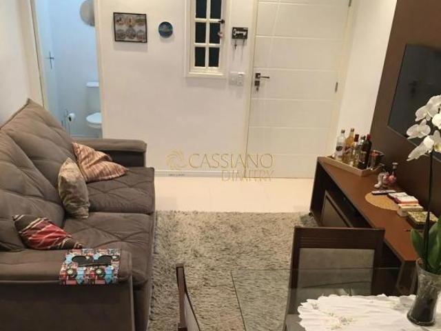 Sobrado à venda de 80m² | 02 dormitórios, sendo todos suítes e 02 vagas de garagem | Condomínio Vill