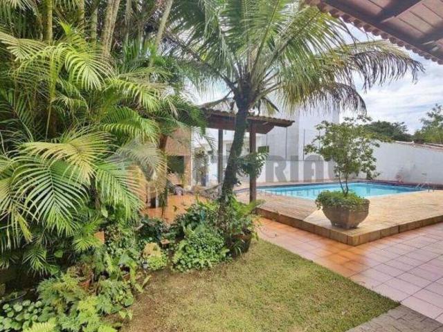 Sobrado à venda em Caraguatatuba, Jardim Capricórnio, com 5 quartos, 288,00m²