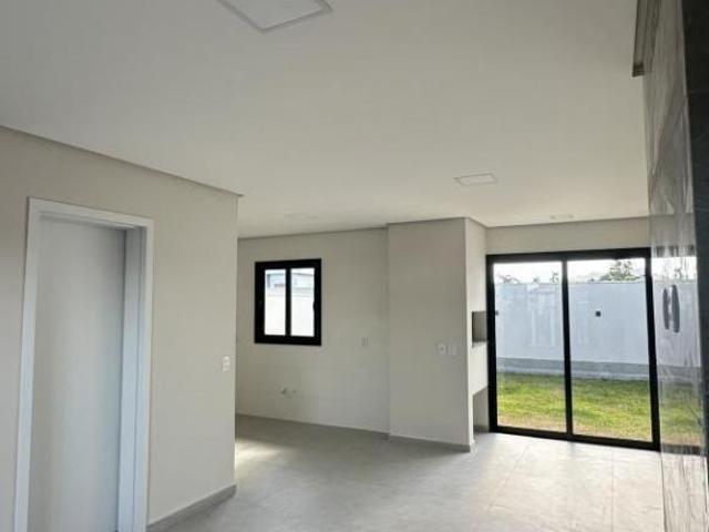 Sobrado à venda em Araricá: Novo e pronto para morar! bairro Dom Hélio
