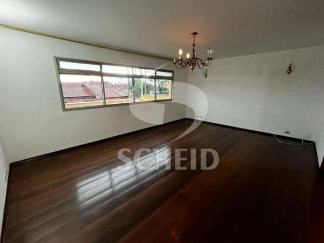 Sobrado a venda em Interlagos 250m2 3 dorms, suíte, 4 vagas de garagem