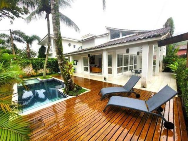 Sobrado à venda em São Sebastião, Toque Toque Pequeno, com 5 quartos, 350,00m²