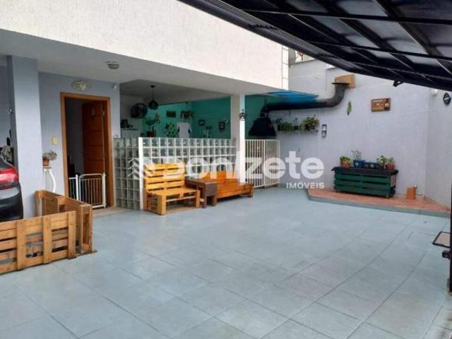 Sobrado à venda em Santo André Santa Maria – 3 dorms, 1 suíte, 3 vagas