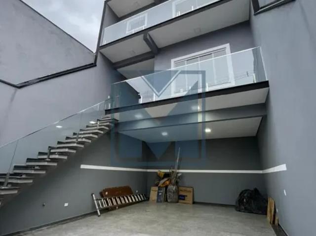 Sobrado à Venda em Vila Nova Bonsucesso, Guarulhos – 3 Dorms, 188m²