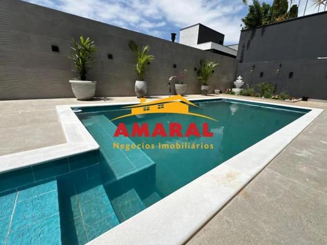 Sobrado a venda no Condomínio Granja Anita Mogi das Cruzes S/P