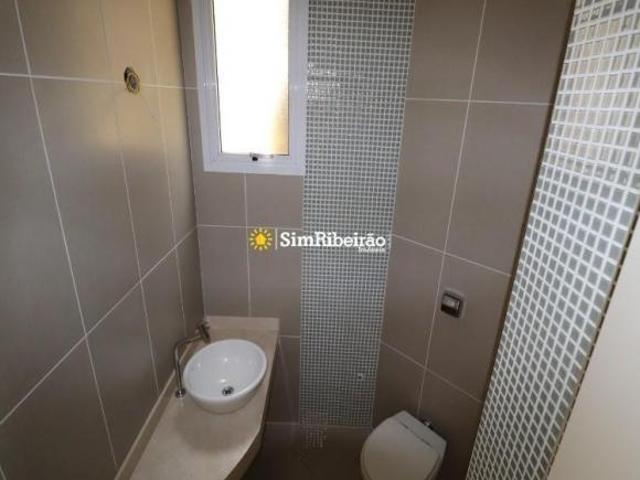 Sobrado a venda no condomínio Manacás. Bairro Bosque das Juritis