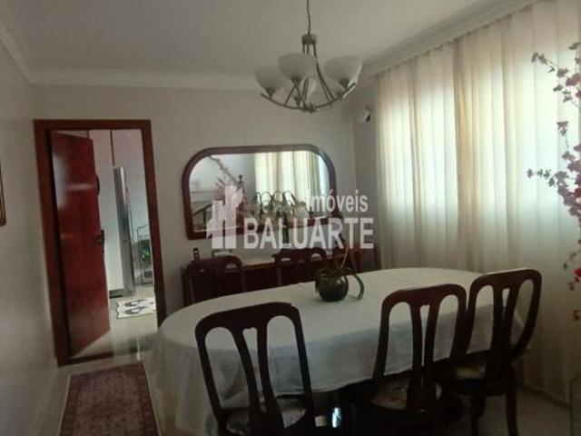 Sobrado a venda no Campo Grande