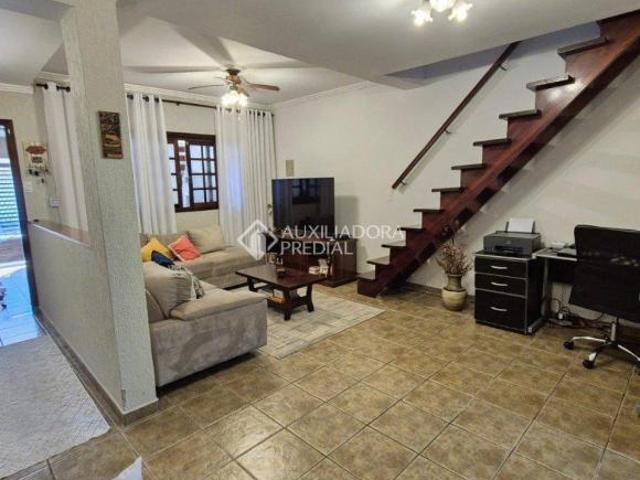Sobrado à Venda no Bairro Assunção 3 Dormitórios, 194m², Espaço e Conforto por R$ 698.000