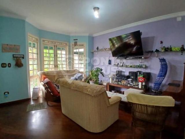 Sobrado à venda no bairro Bosque da Saúde, 150m², churrasqueira