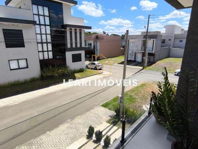 Sobrado à venda no bairro Costeira São José dos Pinhais/PR