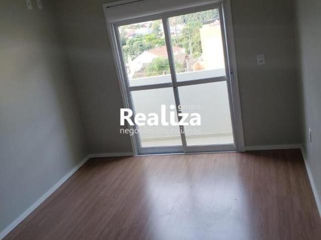 Sobrado à venda no bairro Desvio Rizzo Caxias do Sul/RS