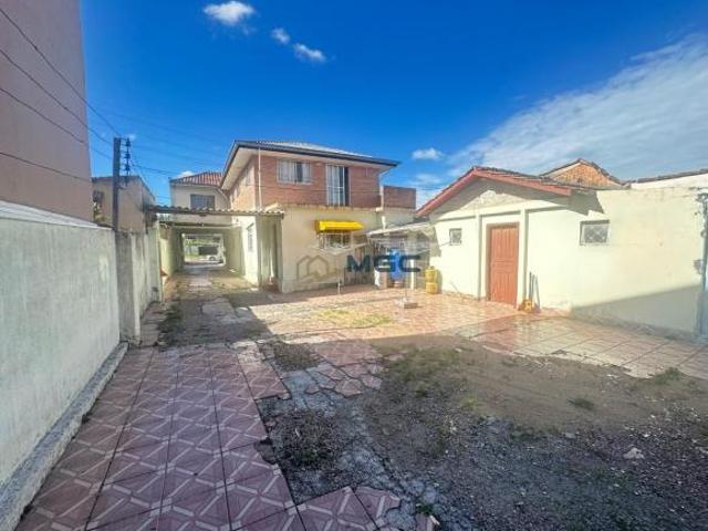 Sobrado à venda no bairro Santa Quitéria Curitiba/PR