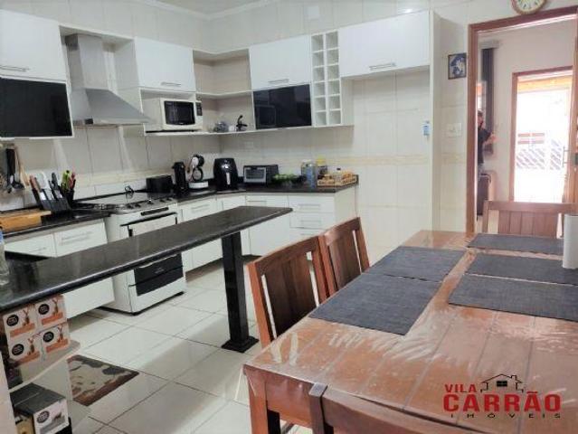 Sobrado à venda no bairro Vila Carrão em São Paulo/SP