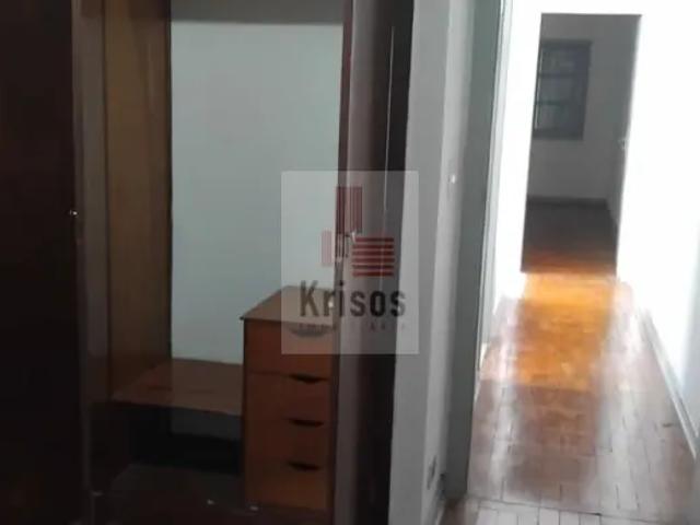 Sobrado à venda no Jardim Jamaica? 2 dormitórios, 3 banheiros e garagem para 2 carros!