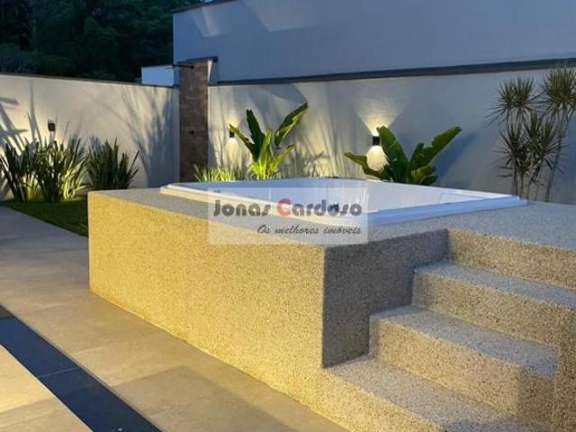 Sobrado a venda no Mosaico Essence com 3 suites, sendo 1 máster, sala de TV, Spa com hidro, aquecime