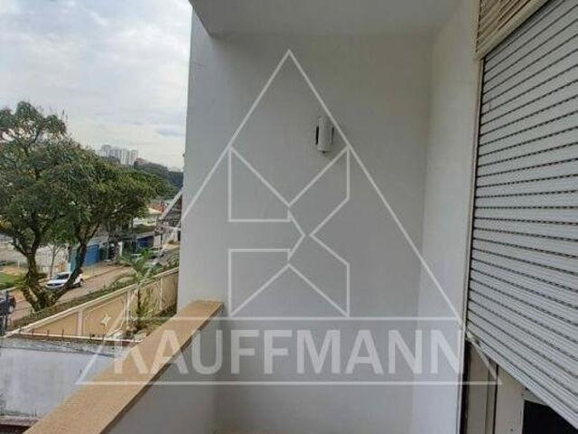 Sobrado á Venda no Pacaembu: 4 Dorm 1 suíte 4 vagas 373m²