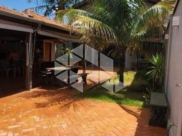 SOBRADO Á VENDA NO PARQUE DOS LAGOS, 3 QUARTOS, SENDO 1 SUÍTE, 4 VAGAS