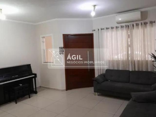 Sobrado a venda no Residencial Vista Linda com 3 quartos sendo 1 suíte