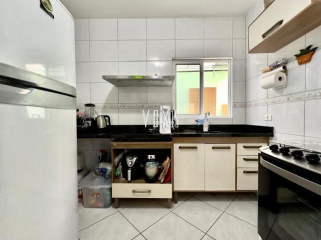 Sobrado à venda no Xaxim com 3 quartos condominio