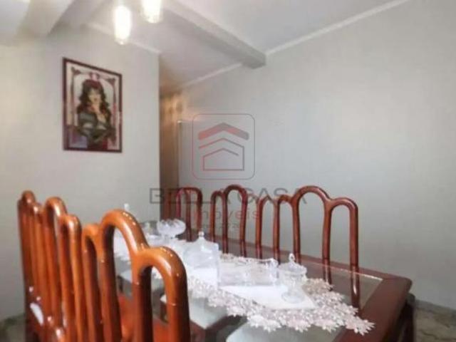 Sobrado à Venda na Mooca 210m2 3 dormitórios 1 suíte 4 vagas