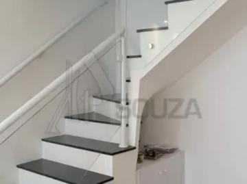 Sobrado a Venda na Santa Teresinha, com 114m² área, 2 quartos, banheiro, 1 vaga