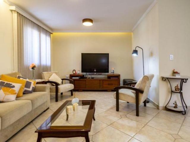 Sobrado à Venda na Vila Mariana MOBILIADO– Espaço, Versatilidade e Localização Privilegiada!