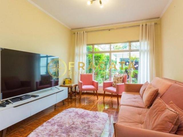 Sobrado à venda na Vila Nova Conceição 280m² 5 min da entrada parque Ibirapuera