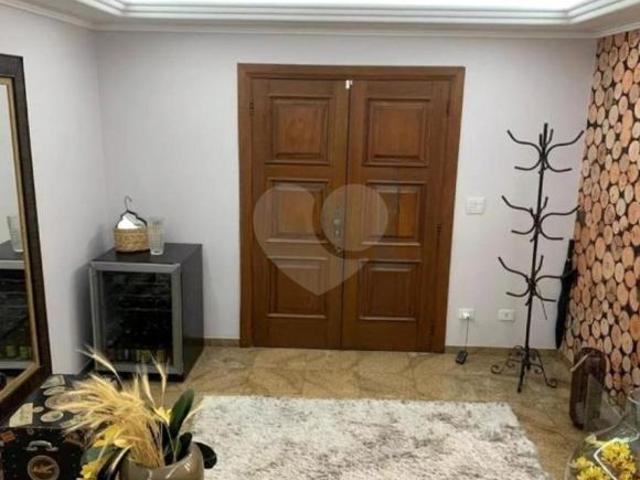 Sobrado á venda Saúde
