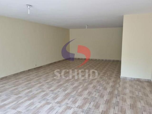 Sobrado à venda, sendo 03 Dormitórios, 1 suíte, edícula e 02 Vagas