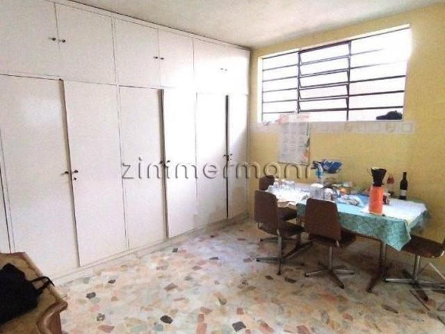 SOBRADO ALTO DE PINHEIROS 3 DORMITORIOS 5 VAGAS