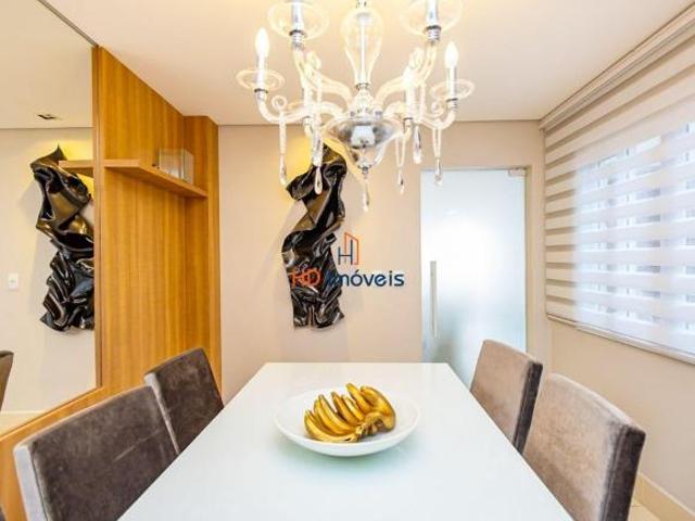 Sobrado alto padrão com 4 quartos, área gourmet com churrasqueira, 3 vagas no Bom Retiro Curitiba/