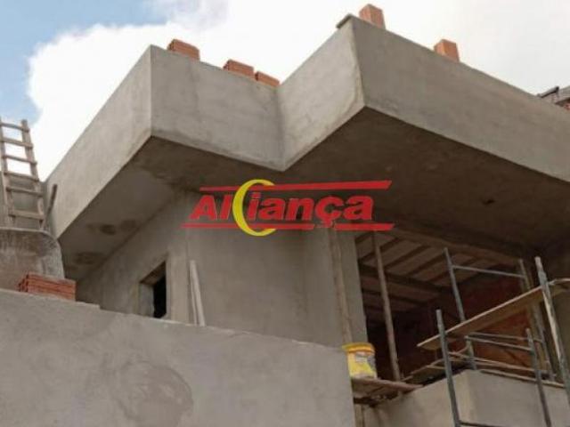 Sobrado alto padrão 277 m² com 4 suítes e piscina na Vila Rosália