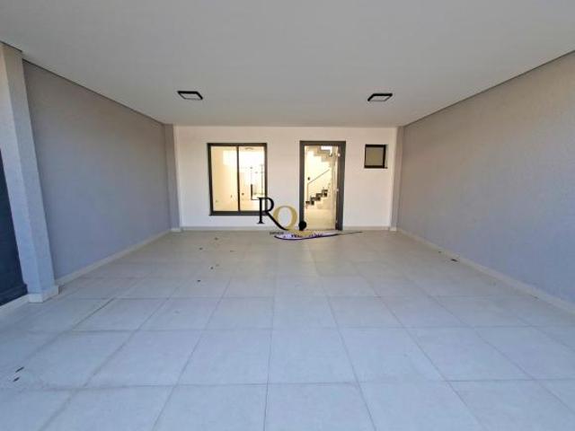 SOBRADO ALTO PADRÃO 3 SUÍTES SENDO UMA MASTER AMPLO JARDIM