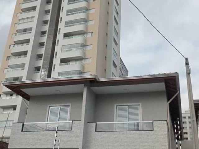 SOBRADO ALTO PADRAO COM PISCINA NA GUILHERMINA!