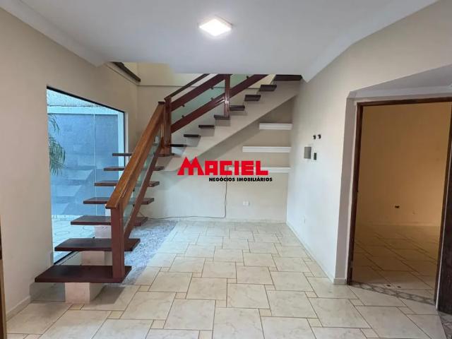 Sobrado amplo no bairro Santa Paula