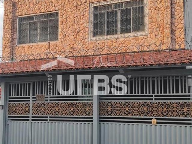 Sobrado amplo com 439 m² e alto potencial comercial