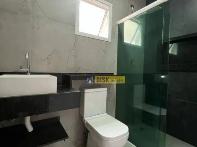 Sobrado Amplo com 4 Dormitórios, Suíte com Closet e 6 Vagas – Centro de São Bernardo do Campo!