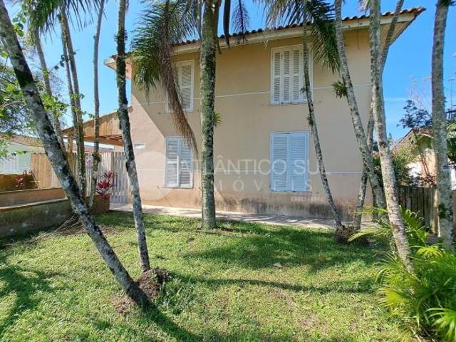 SOBRADO AMPLO COM PISCINA, APENAS 380M DO MAR, PONTAL DO PARANA PR