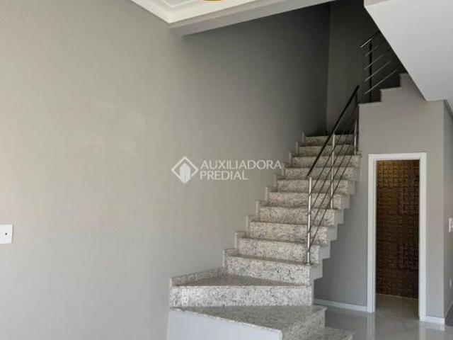 Sobrado amplo e elegante bairro planejado Terra Nova